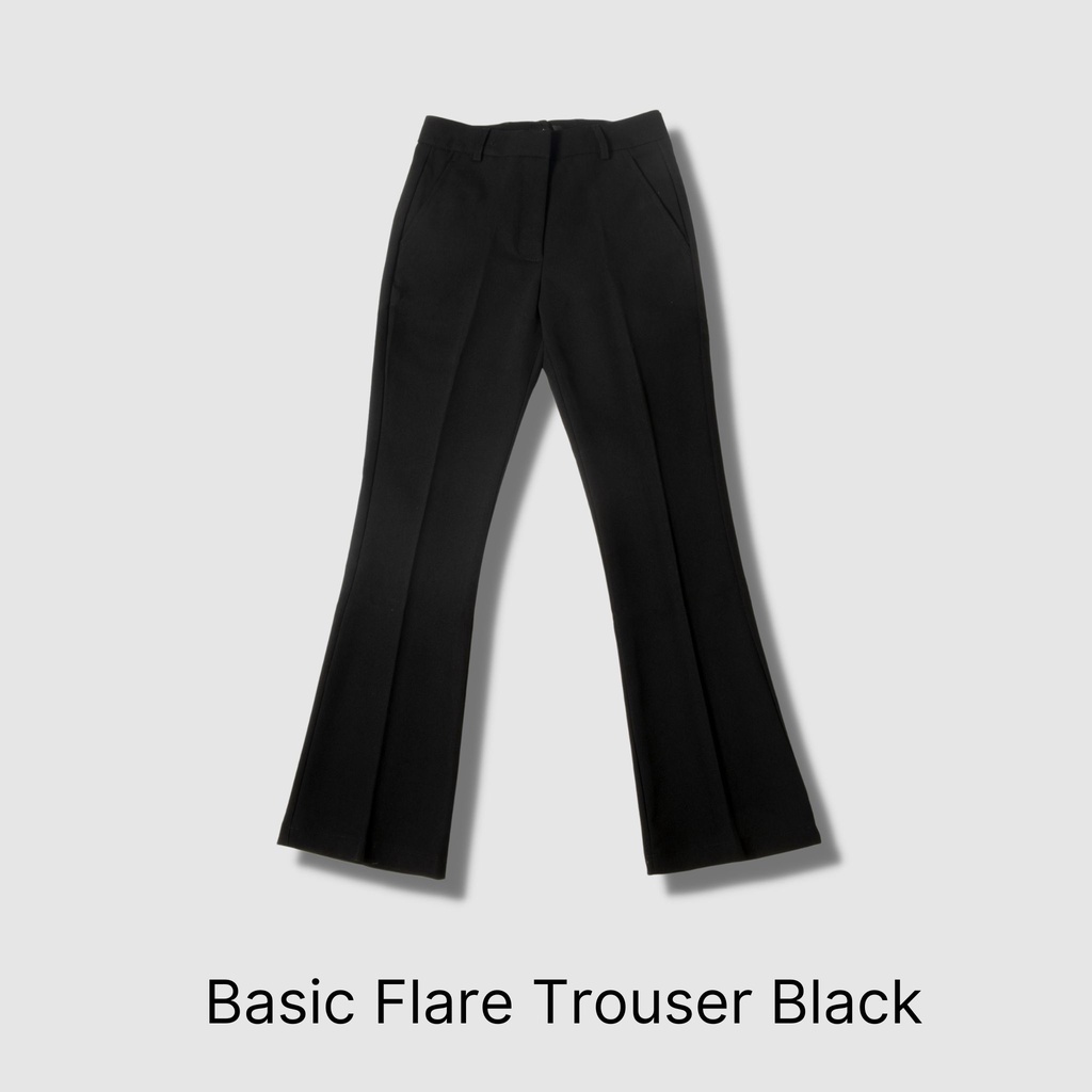 Quần Vải ống loe Basic Flare Trouser Black August QL2D