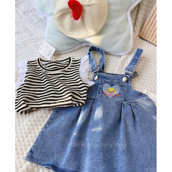 [VÁY BÉ GÁI] Set yếm jean kèm áo kẻ tay cánh tiên cho bé gái