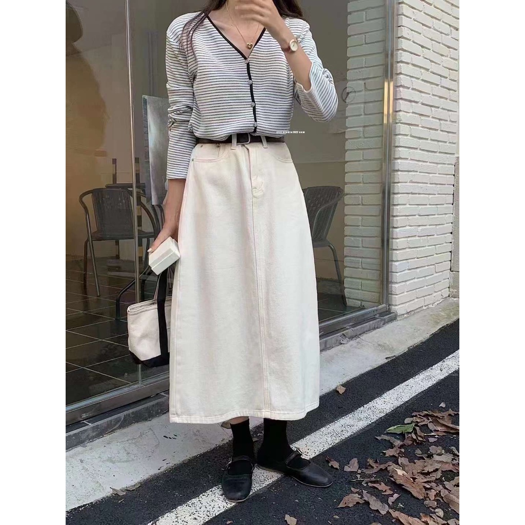 Chân váy KHAKI 8057 chỉ nổi khuy sliver