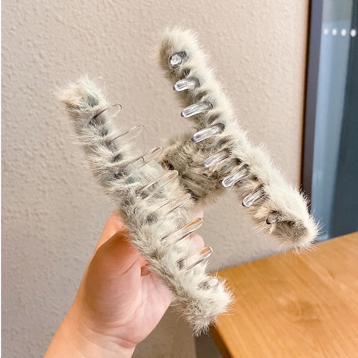 Kẹp tóc hình vuốt cá mập lớn bằng vải lông phong cách thời trang thu đông cho nữ