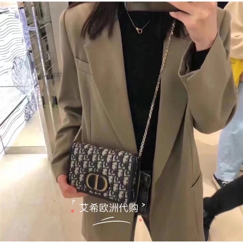 Túi đeo chéo khoá CD