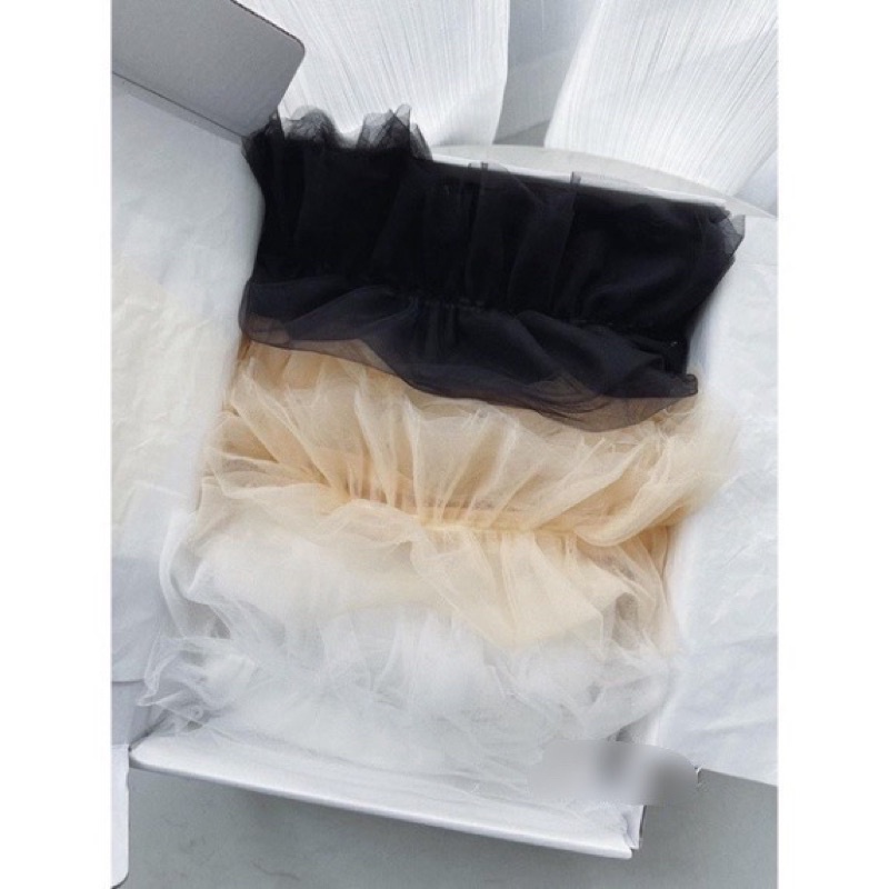 ÁO TRỄ VAI BÈO REN