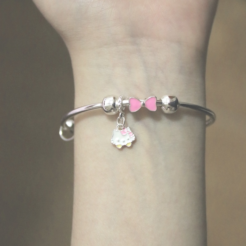 Sanrio Vòng Đeo Tay Gắn Chuông Họa Tiết Chú Chó Kuromi Đáng Yêu Cho Nữ