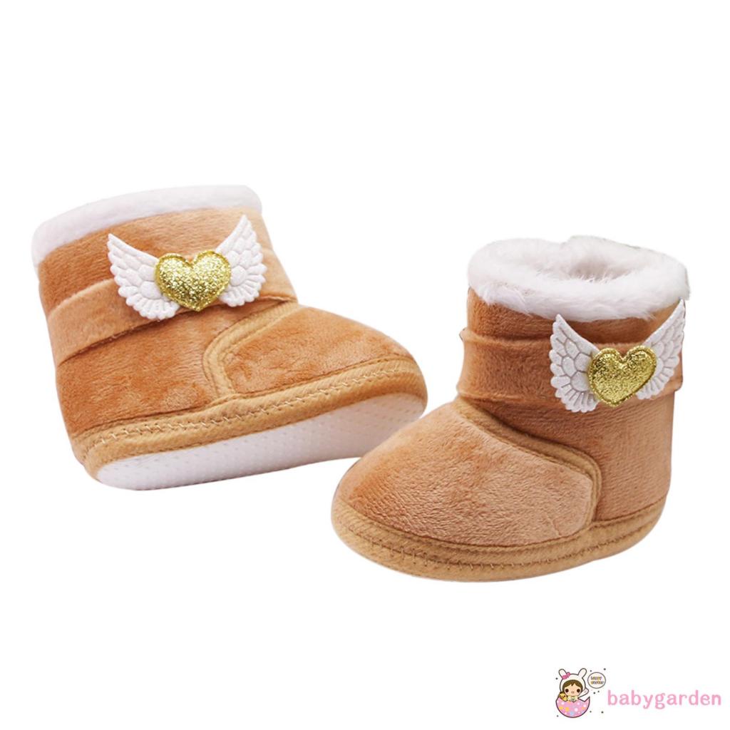 Giày Bốt Lót Bông Mềm Mại Thoáng Khí Chống Trượt Có Cánh Trái Tim Cho Bé Gái