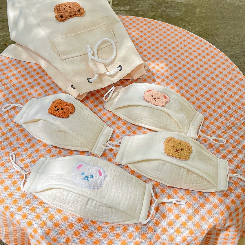 Khẩu trang muslin hình gấu thêu cute
