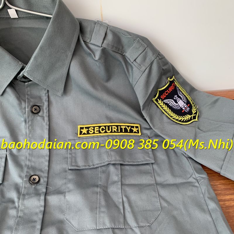 Áo bảo vệ ngắn tay màu xám kèm 2 logo, chất vải kaki 65/35 dày dặn thoáng mát