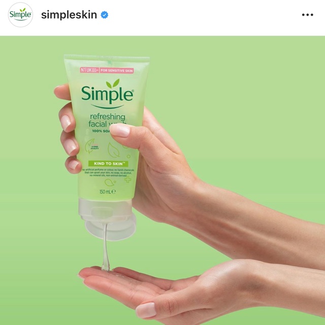 Sữa rửa mặt Simple Refreshing Facial Wash Gel 150ml