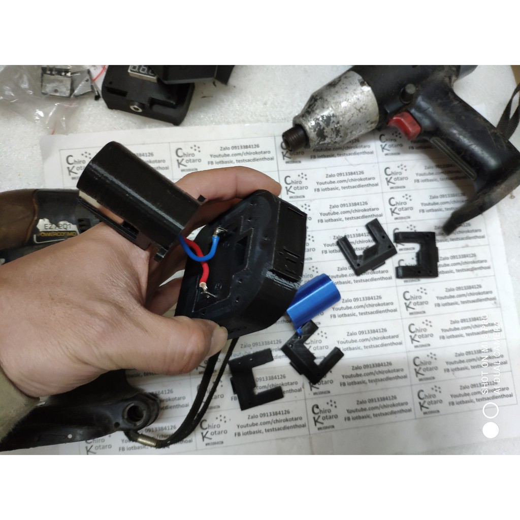 NEW !!! Đế chuyển chân khoan, vit National 12V đút chân sang dùng pin cài Makita lắp được 2 chiều