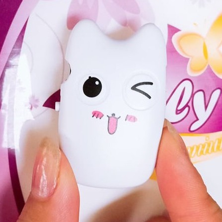 Máy nghe nhạc mp3 hình mèo nháy mắt dễ thương hỗ trợ thẻ nhớ 8GB