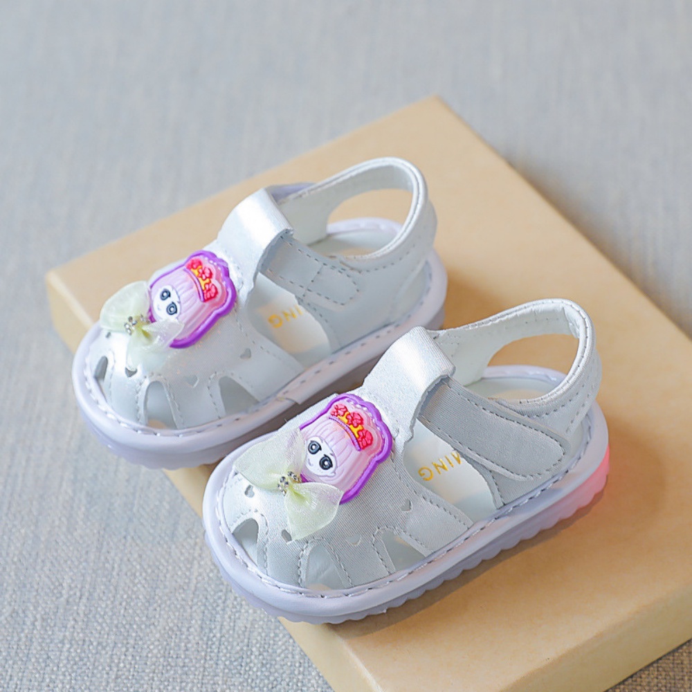 Dép sandal tập đi đế mềm chống trượt, có đèn nháy, mũi giày đính nơ xinh xắn cho bé gái từ 6 tháng - 2 tuổi (Hồng,Trắng)