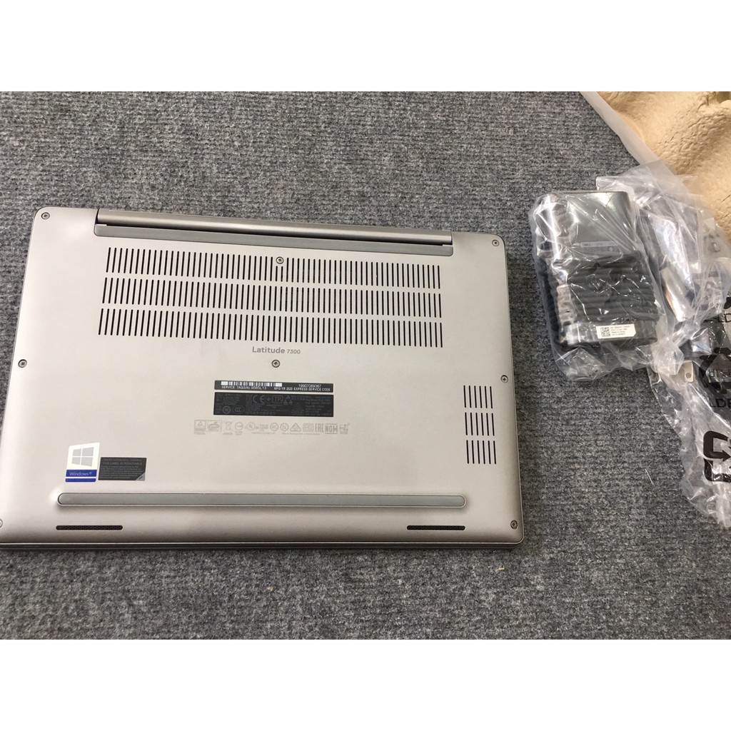 Máy tính xách tay Dell Latitude E7300 Core i7-8665U RAM 16GB SSD 512GB  FHD 13.3 inch Windows 10 Pro | BigBuy360 - bigbuy360.vn