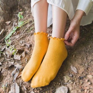 Tất vintage bèo nhún cổ thấp