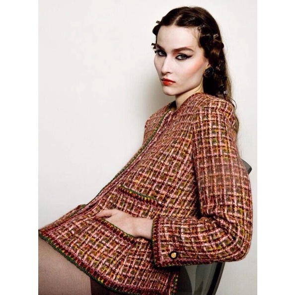 Áo khoác dạ tweed nữ cổ tròn có 3 túi vuông thương hiệu Chanel cao cấp