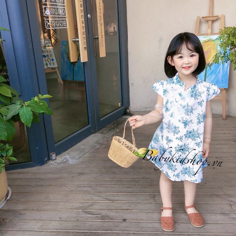 Sườn xám cho bé gái ,hoa nhí hàng Quảng Châu CAO CẤP ,thắt nơ xinh xắn dễ thương,dáng cách tân cúc thắt nơ sang xịn
