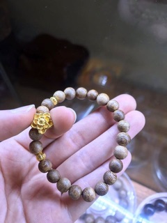 VÒNG TRẦM HƯƠNG