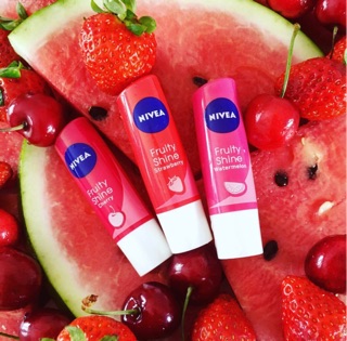 Son dưỡng môi NIVEA - Đức