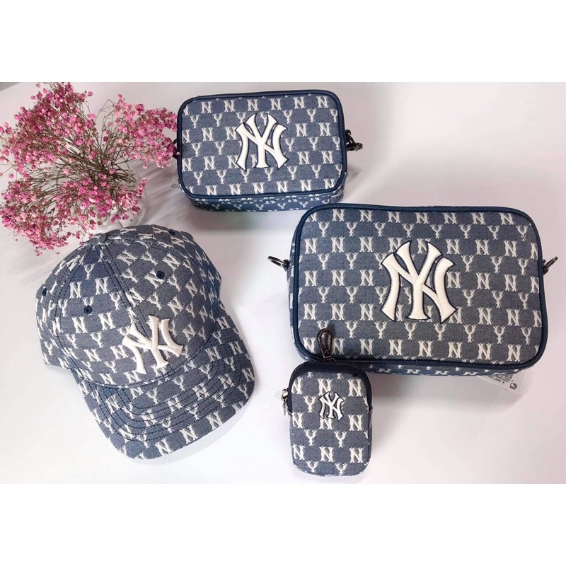 - Túi MLB Monogram đeo chéo chính hãng