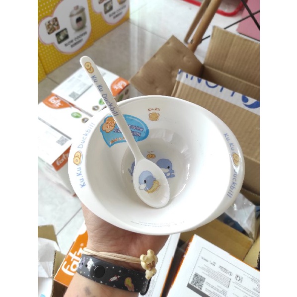 Bát ăn dặm Kuku cho bé