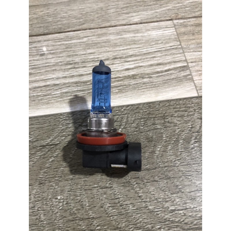 Sản phẩm gia đình làm: Bóng đèn pha H11 24V 70W sây ơ