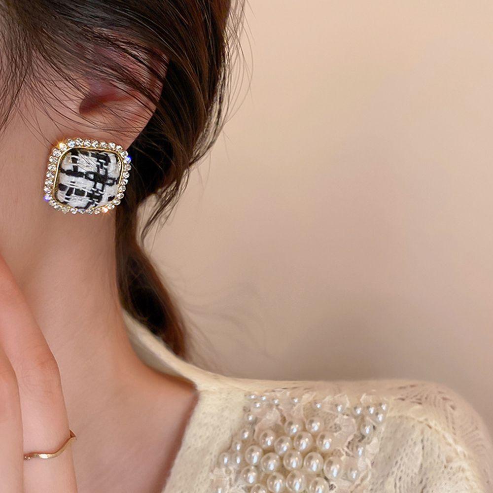 MXGOODS Đôi Khuyên Tai Hình Vuông Đính Nút Phong Cách Hàn Quốc Thời Trang Thu Đông Cho Nữ
