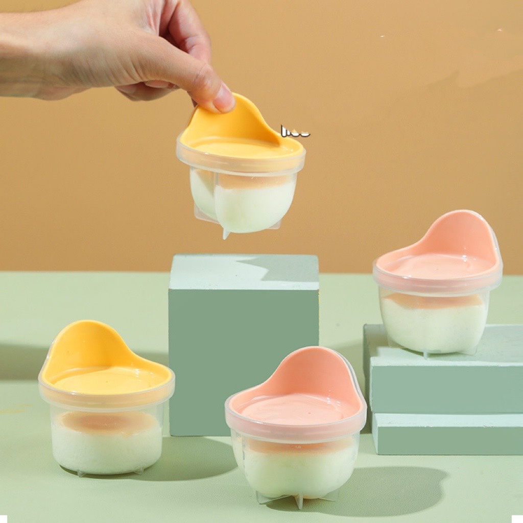 Bộ 4 khuôn hấp bánh , đồ ăn cho bé kèm chổi ,lọc trứng hộp màu hồng