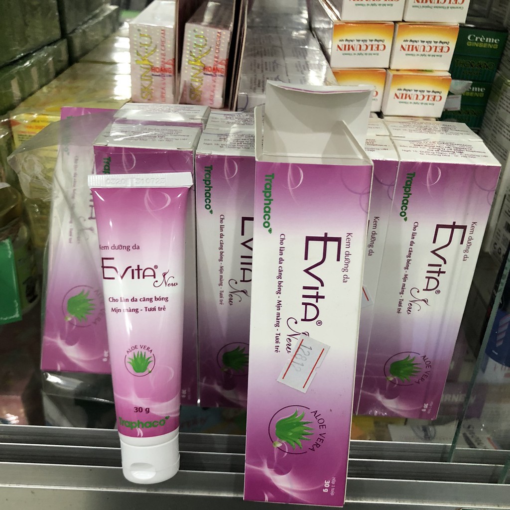 Kem dưỡng da Evita New 30gr Traphaco