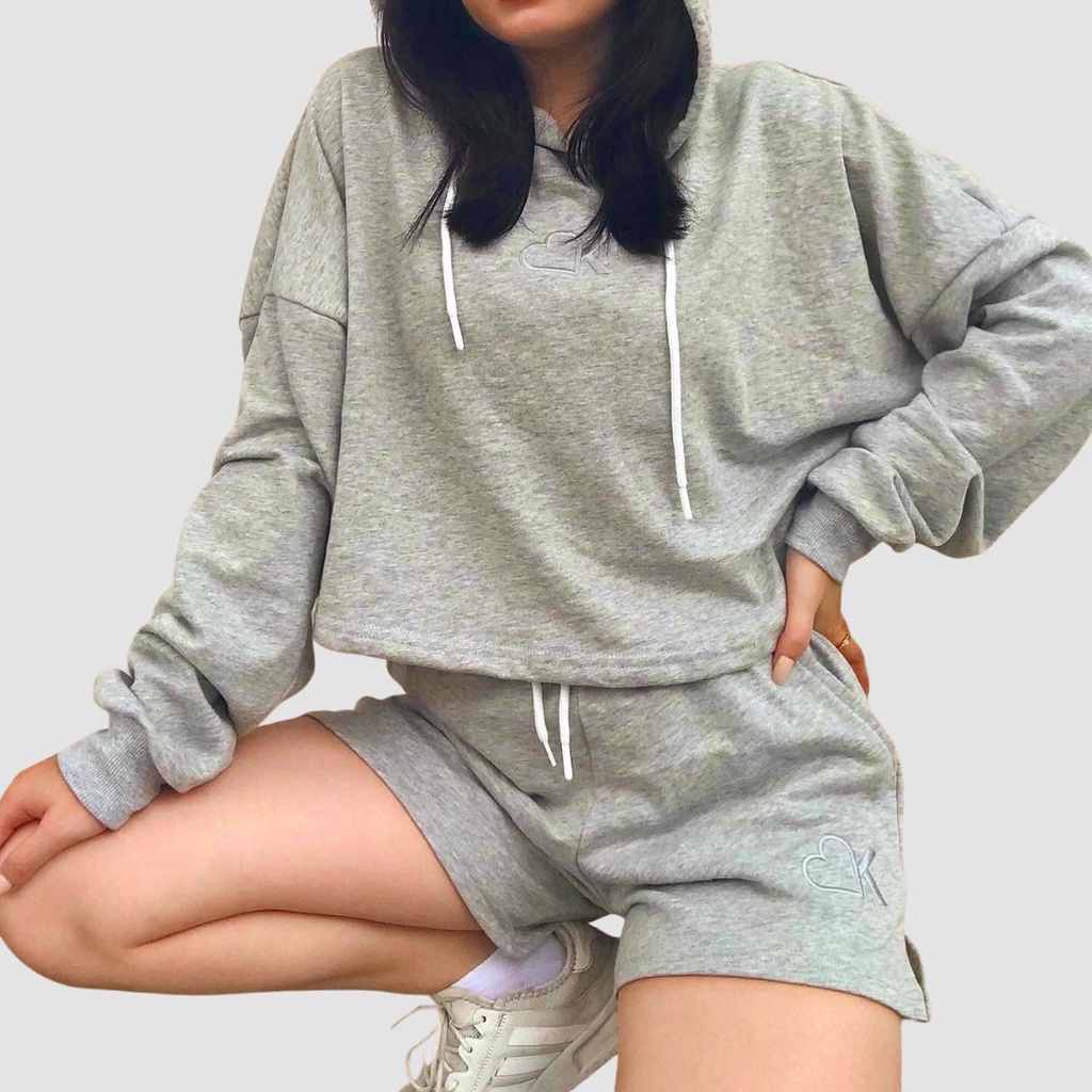 Áo ngắn croptop hoodie có nón phong cách LOVEKIUTEE