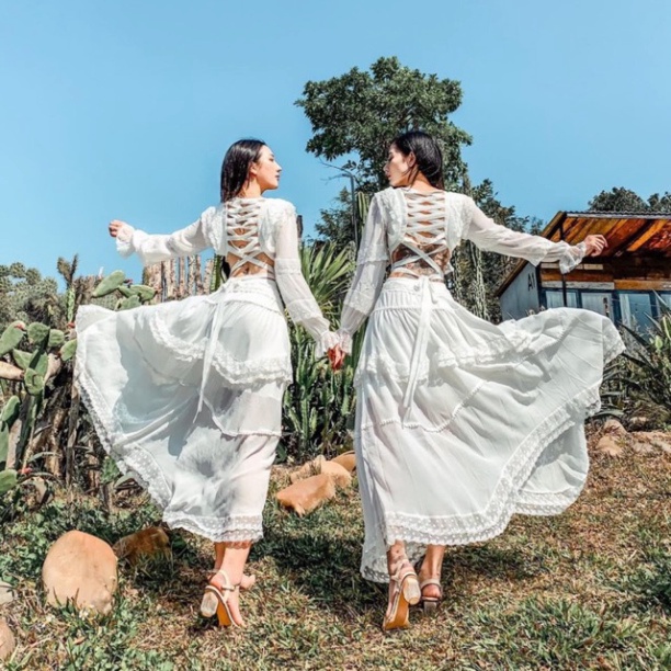 Đầm maxi đi biển trắng phối ren đan lưng - PYENSTORE