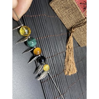 Charm chiếc lá treo