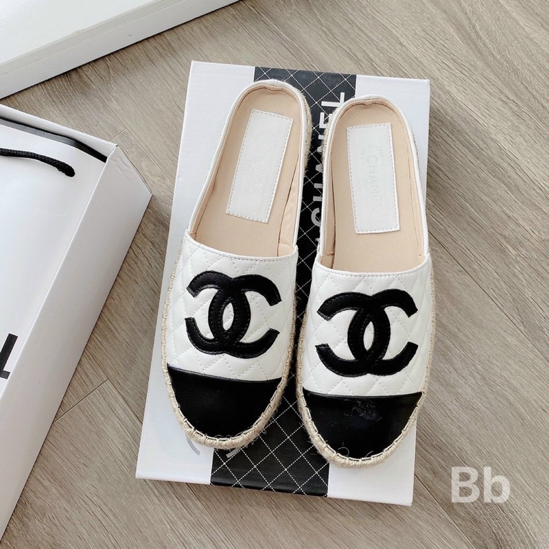 Sục da đế viền cói