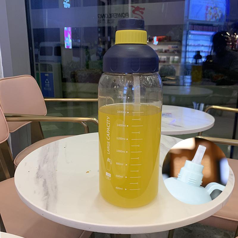 Bình Nước Thể Thao Cầm Tay Dung Tích Lớn Có Vạch Chia Dung Tích 1800ML