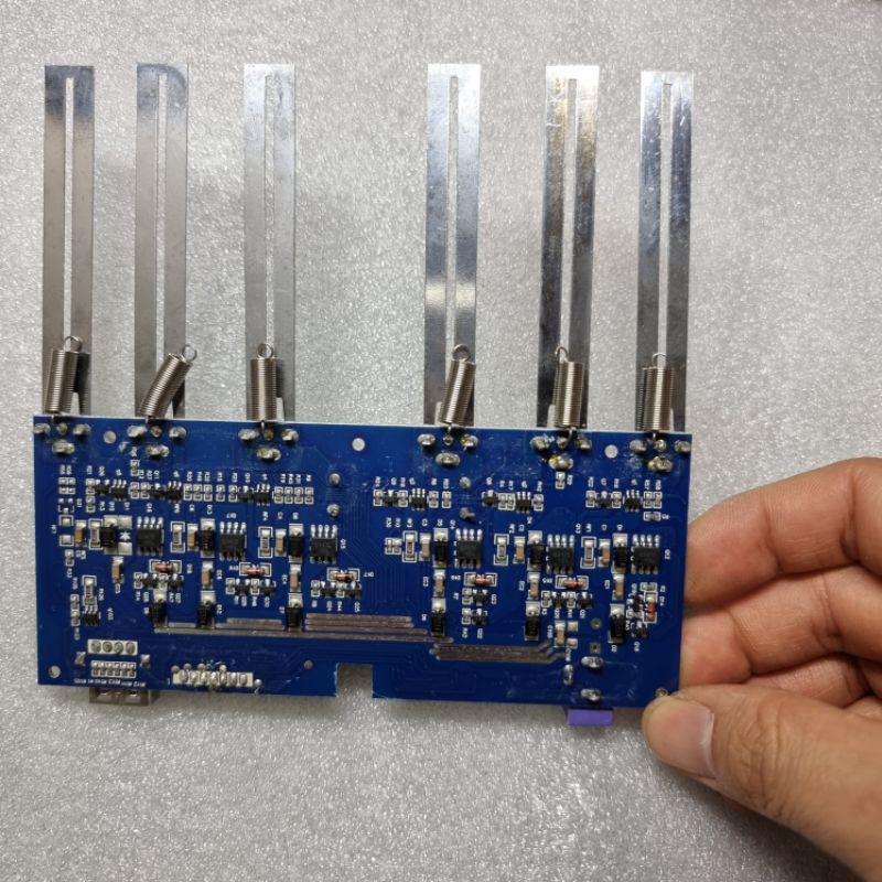 mạch sạc 6 cell pin 18650 (thiếu boad hiển thị pin) dùng nguồn 12v
