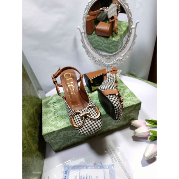 AmT(VIDEO) Sandal 7p Caro Mũi Vuông Da Mềm Êm Loại 1 Xịn Fullbox Cao Cấp