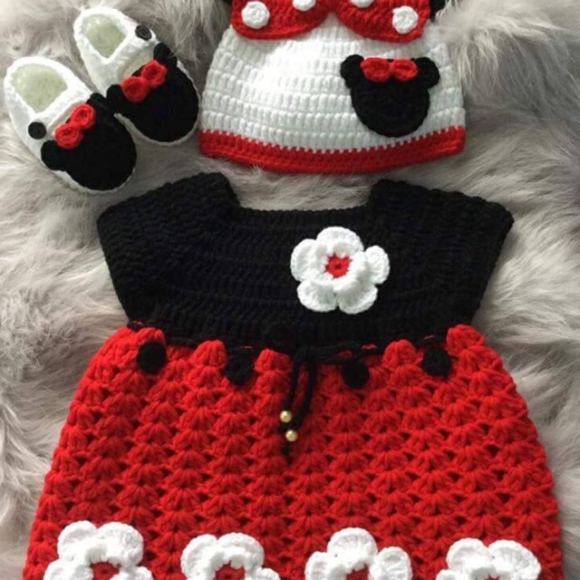 1 set váy + 1 set mũ giày cho bé....................................................................