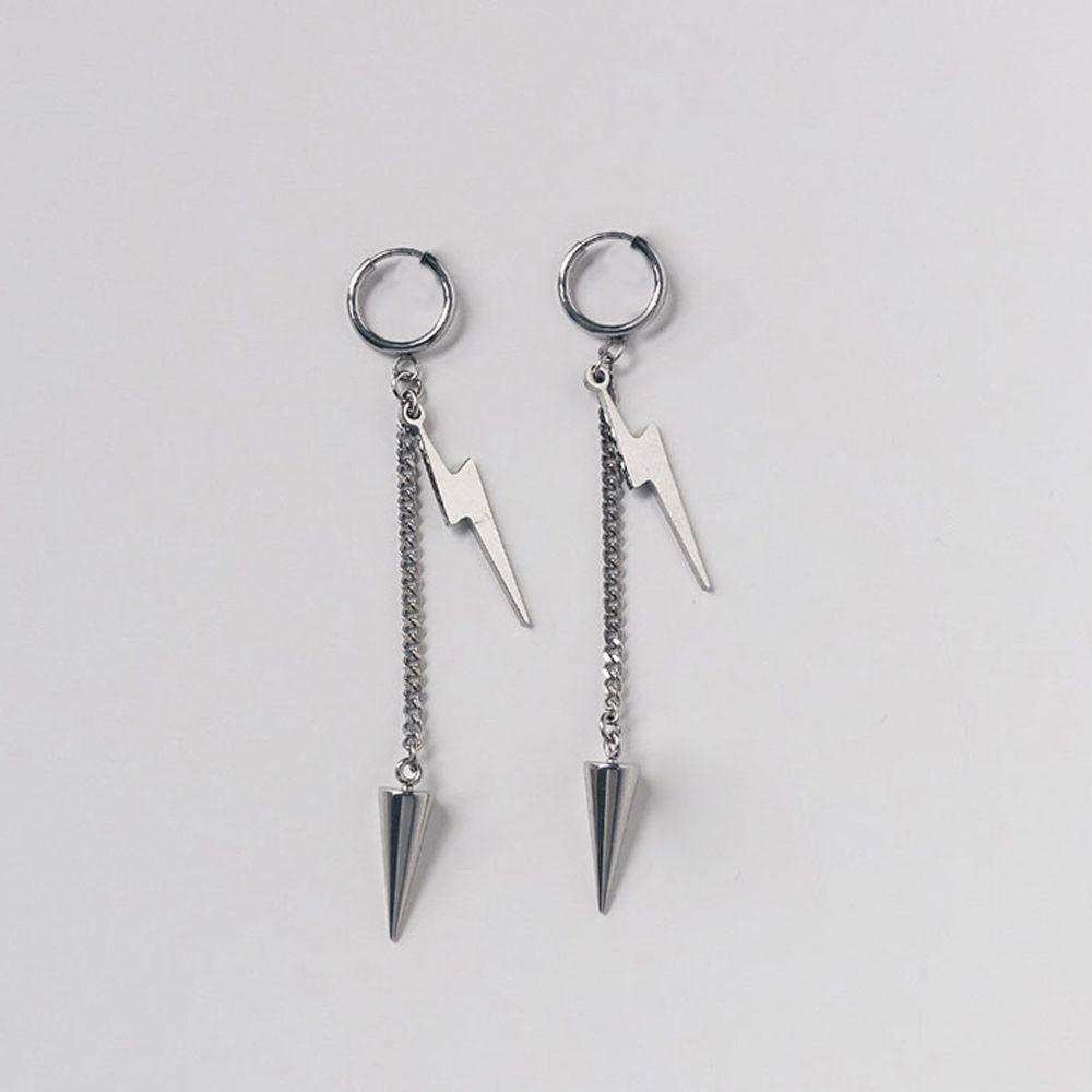 Khuyên Tai Tròn Bằng Thép Không Gỉ Phong Cách Punk Vintage Cho Nữ