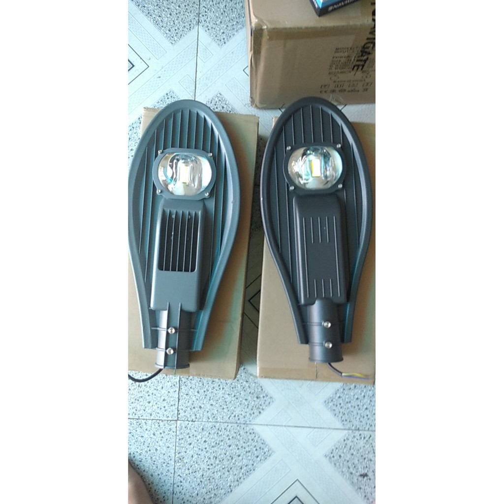 Đèn đường hình chiếc lá 50W chiếu sáng cho công trình, sân nhà, đèn đường khu dân cư BH 12 tháng