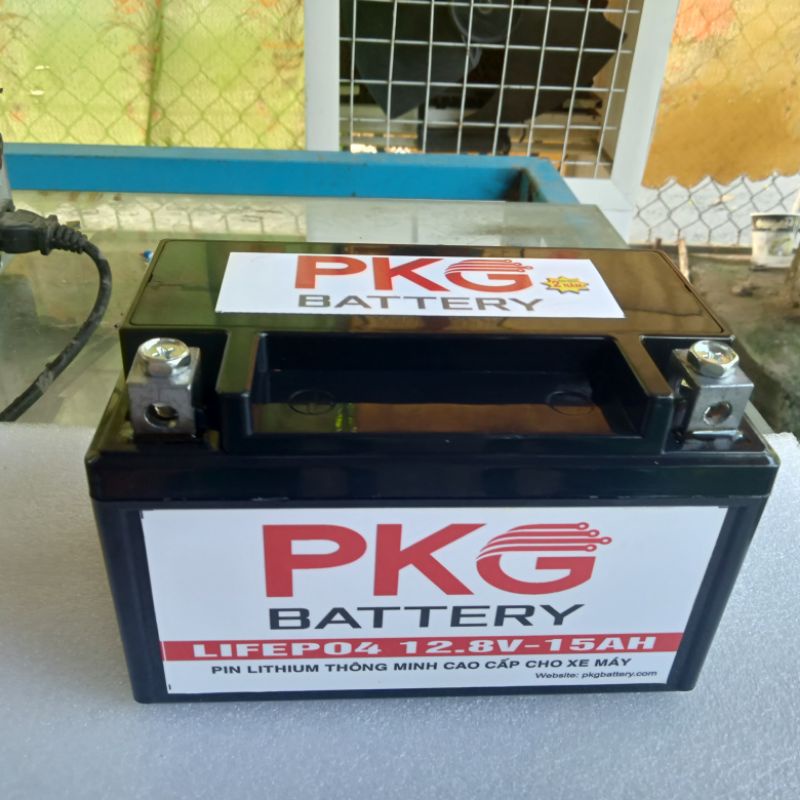 Ắc quy lithium 12.8v 15ah khơi đông xe phân khối lơn 1500cc trở xuống
