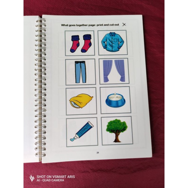 Đồ chơi cắt dán - Busy_book tặng kéo và kéo cho bé từ 3y