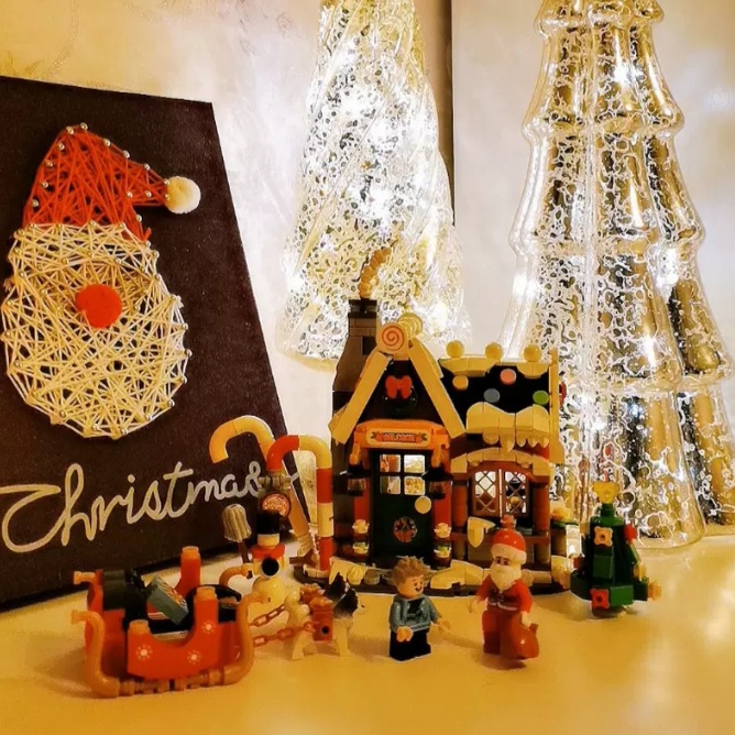 Bộ mô hình lắp ráp LOZ khối xây dựng đồ chơi mô hình nhà Giáng sinh Christmas house