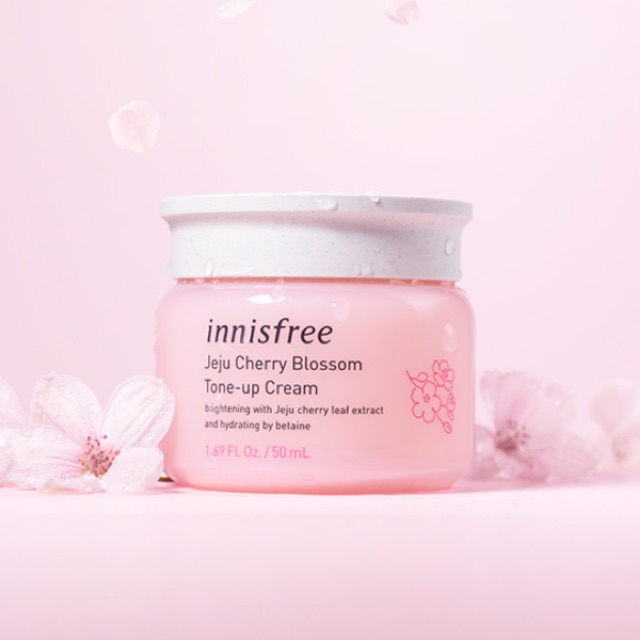 Kem Dưỡng Trắng Da Nâng Tone Tức Thì Innisfree Jeju Cherry Blossom Tone Up Cream