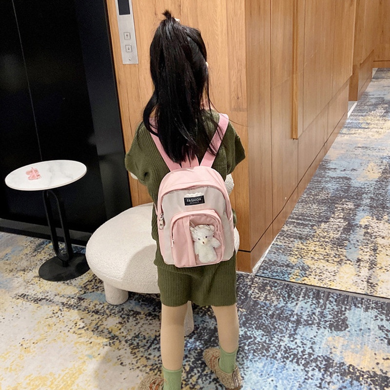 Cặp Đi Học Trẻ Em + Búp Bê Gấu Nhỏ AKKU