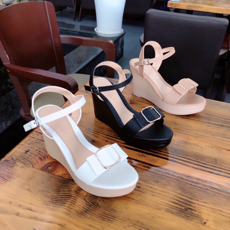 SANDAL XUỒNG QUAI KHOÁ SIÊU DỄ THƯƠNG