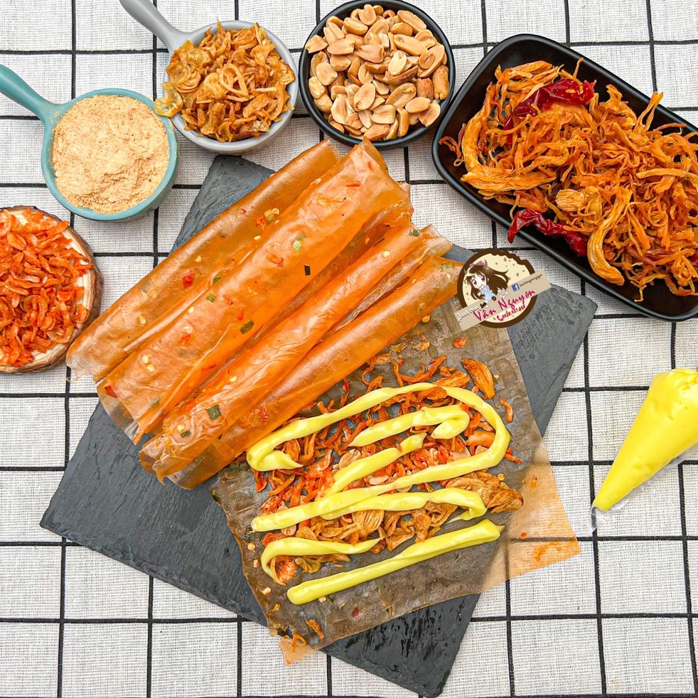 Bánh tráng dẻo tôm phơi sương cuộn bơ hành phi muối nhuyễn. BÁNH TRÁNG. VÂN NGUYỄN