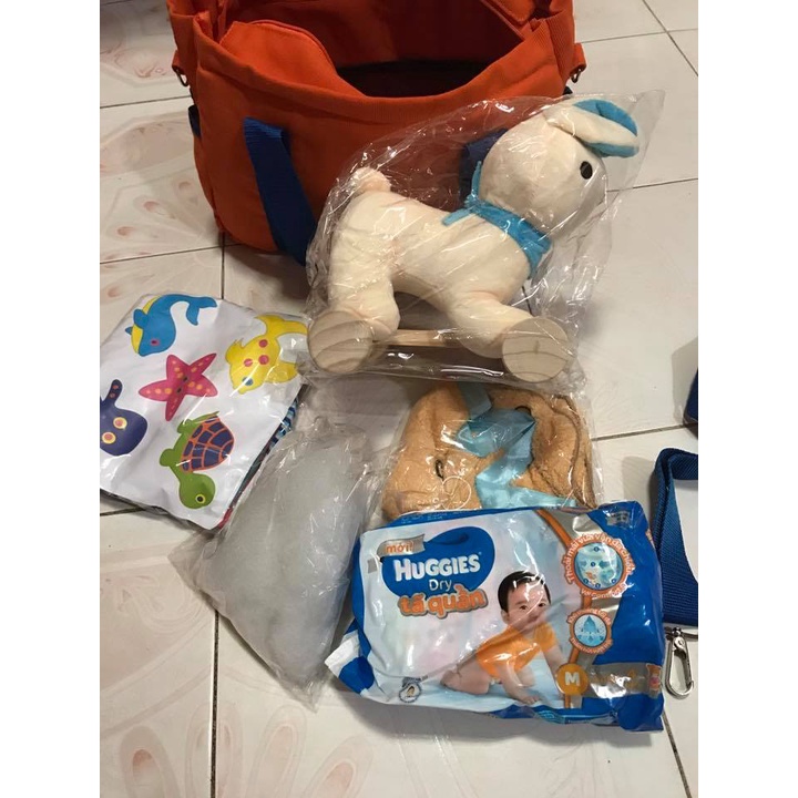 Giỏ quà tặng HUGGIES