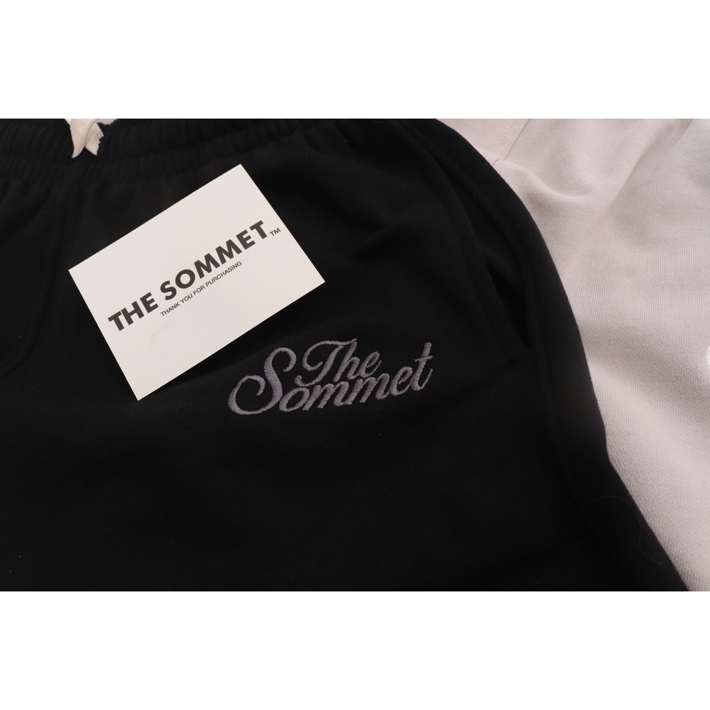 Quần short dáng cơ bản thêu tay The Sommet - Q01