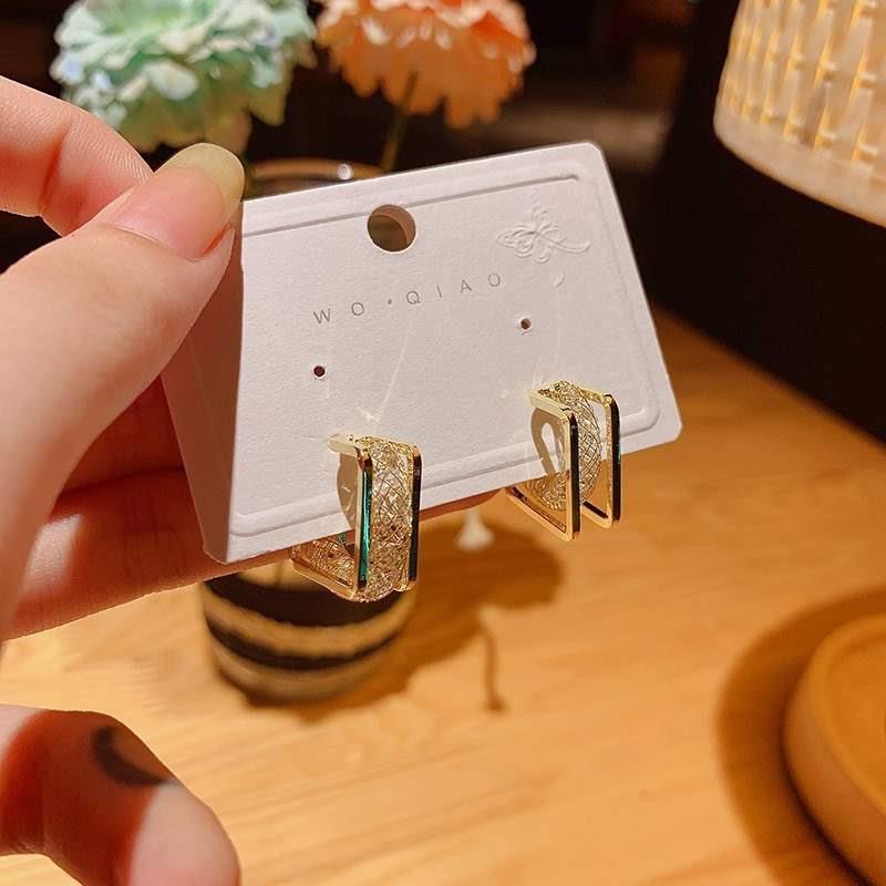Khuyên Tai Hình Vuông Phối Lưới Thời Trang Hàn Quốc Dongdaemun