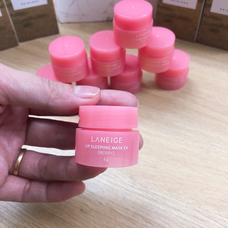 Mặt nạ ngủ môi Laneige 3g Hanny Beauty Laneige Lip Sleeping Mask Berry giúp môi mềm mại hồng hào