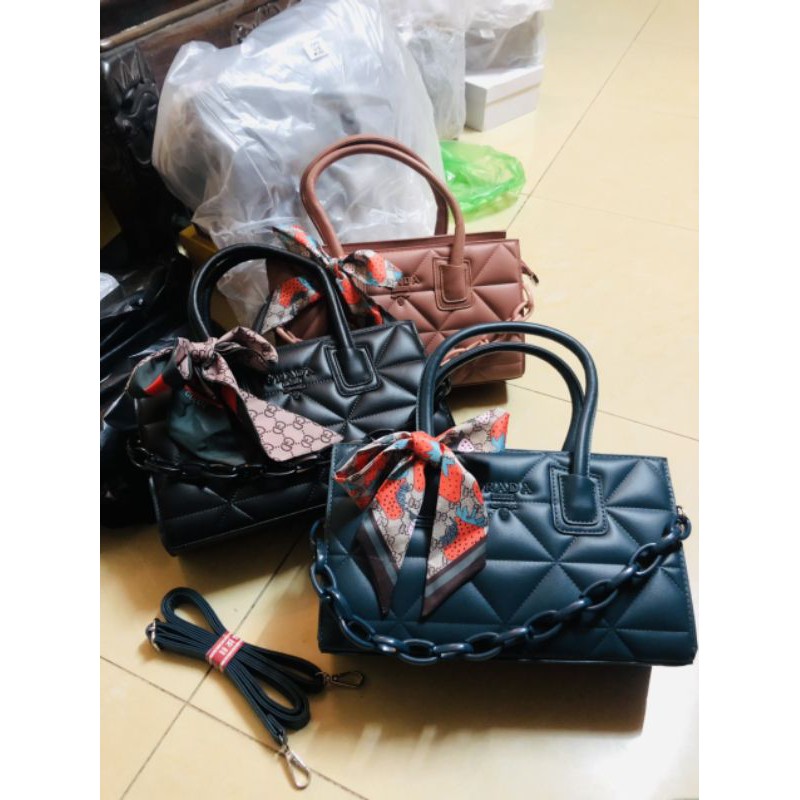 Túi pra.da công sở