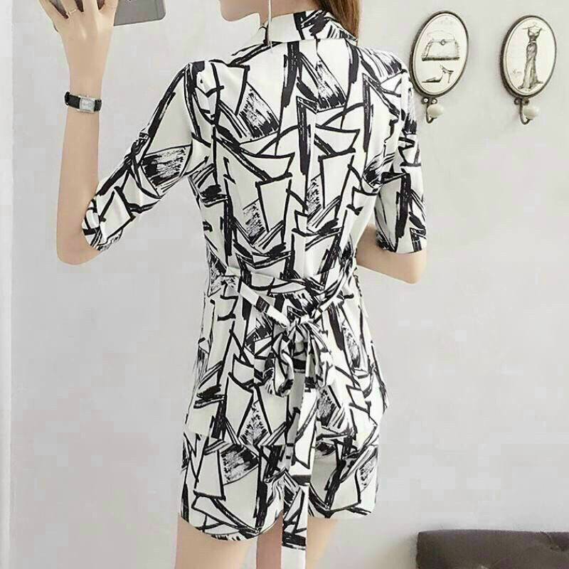 Set Bộ 3 Món Áo Vét Và Quần Đùi Họa Tiết Sang Trọng BY4480