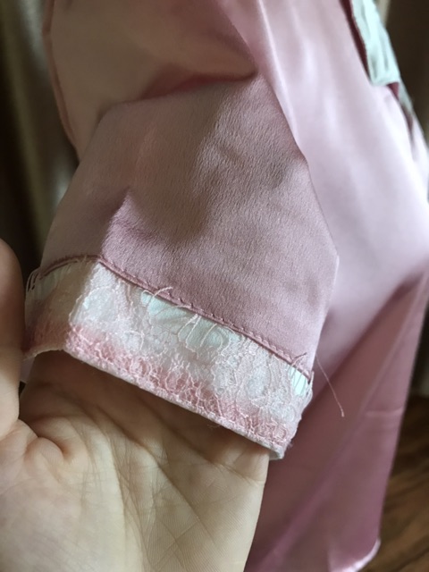 Bộ lụa đùi phối viền ren quyến rũ | BigBuy360 - bigbuy360.vn